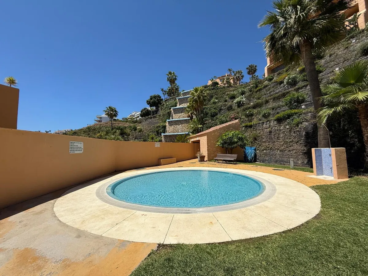 957af5f3-3fd7-4e78-abf8-68c39549ec61