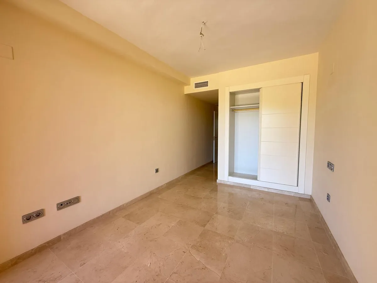 b7047469-1418-411b-9ca4-284402053bd2