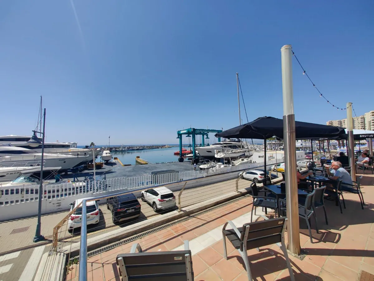 5e529a08-0bd7-4454-92b2-60a0fe270c81