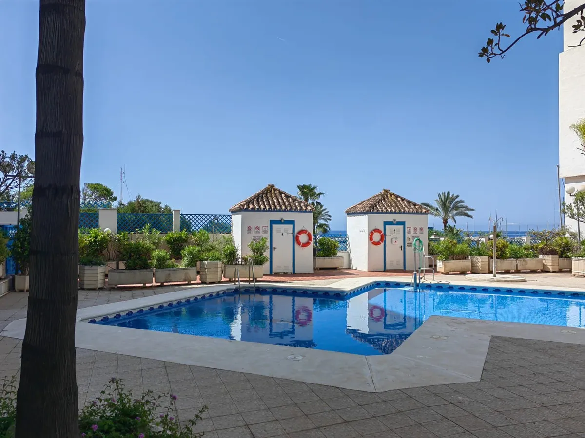 8e426397-ba77-40e5-b7d5-00de714d2f4c