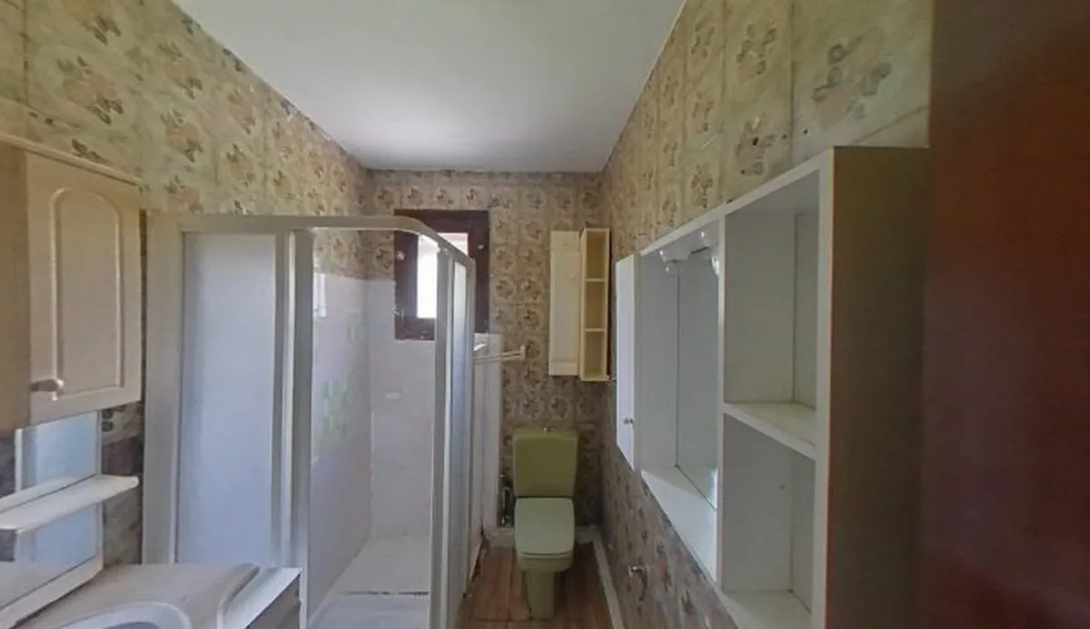 e82e0a63-619d-4ff9-bd16-7a998a65076c