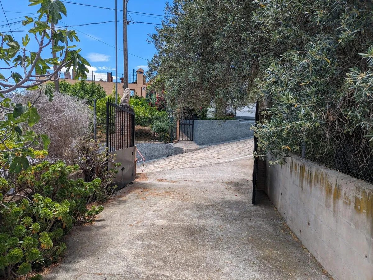 74ab36ce-e230-4be3-b487-9d3e88f299ec