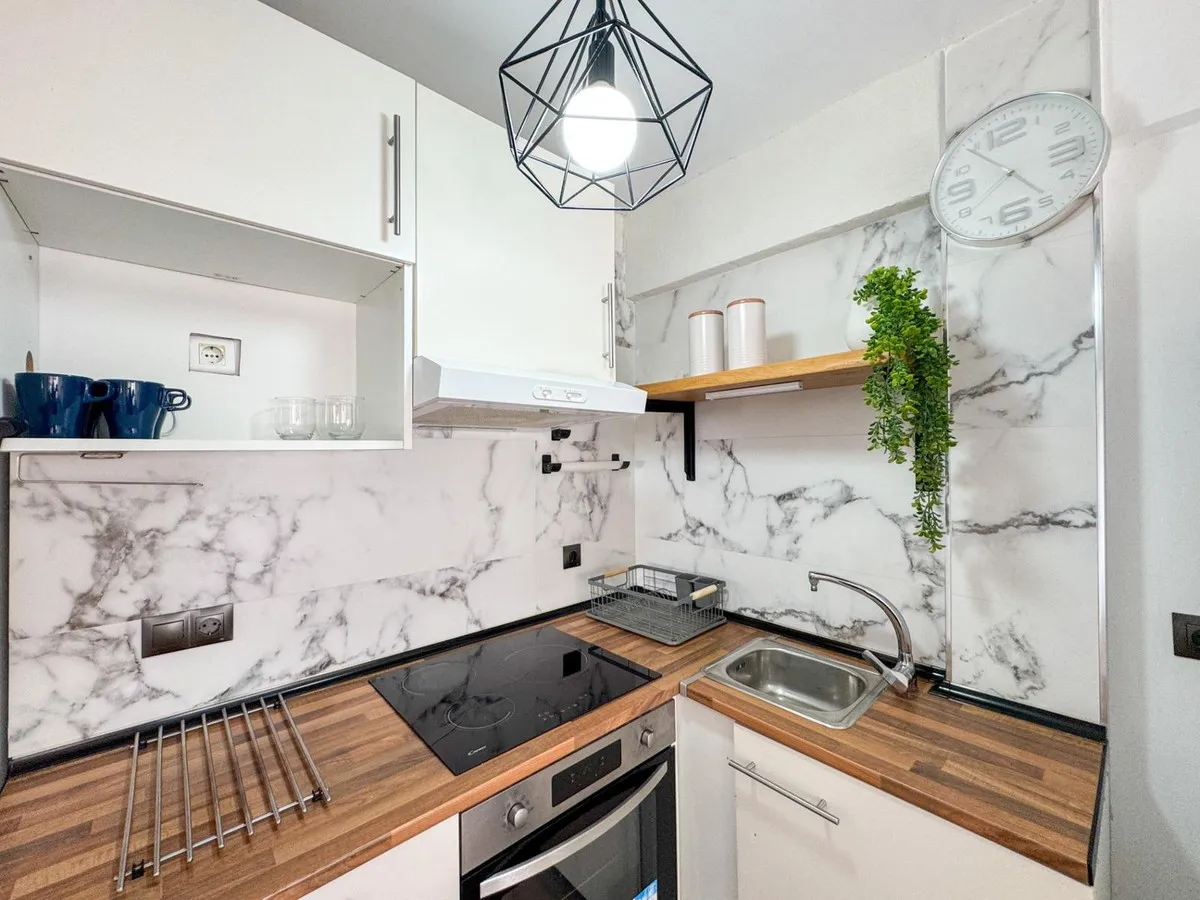 16a8b810-5a1d-4b39-8391-5721bc900d95