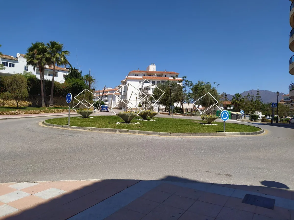 1fc4e8c4-b4a6-41ee-a0d1-5ca1e07f0479