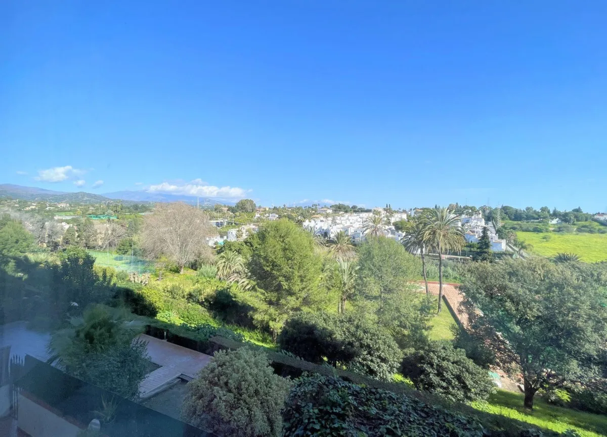 c9686716-4a7a-46c0-8af7-9f8625b56745