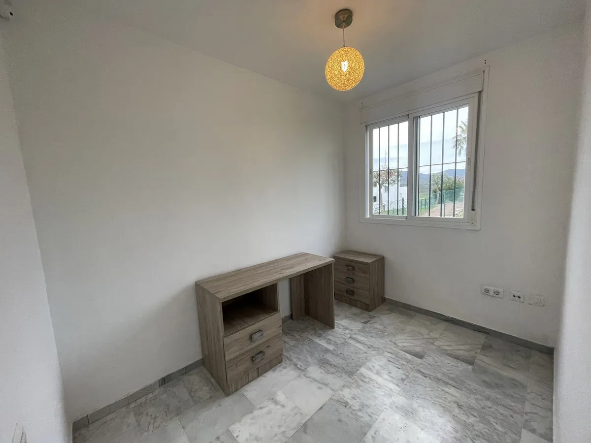 21b443f3-01b4-43d8-b31b-1b1fc1e597d6