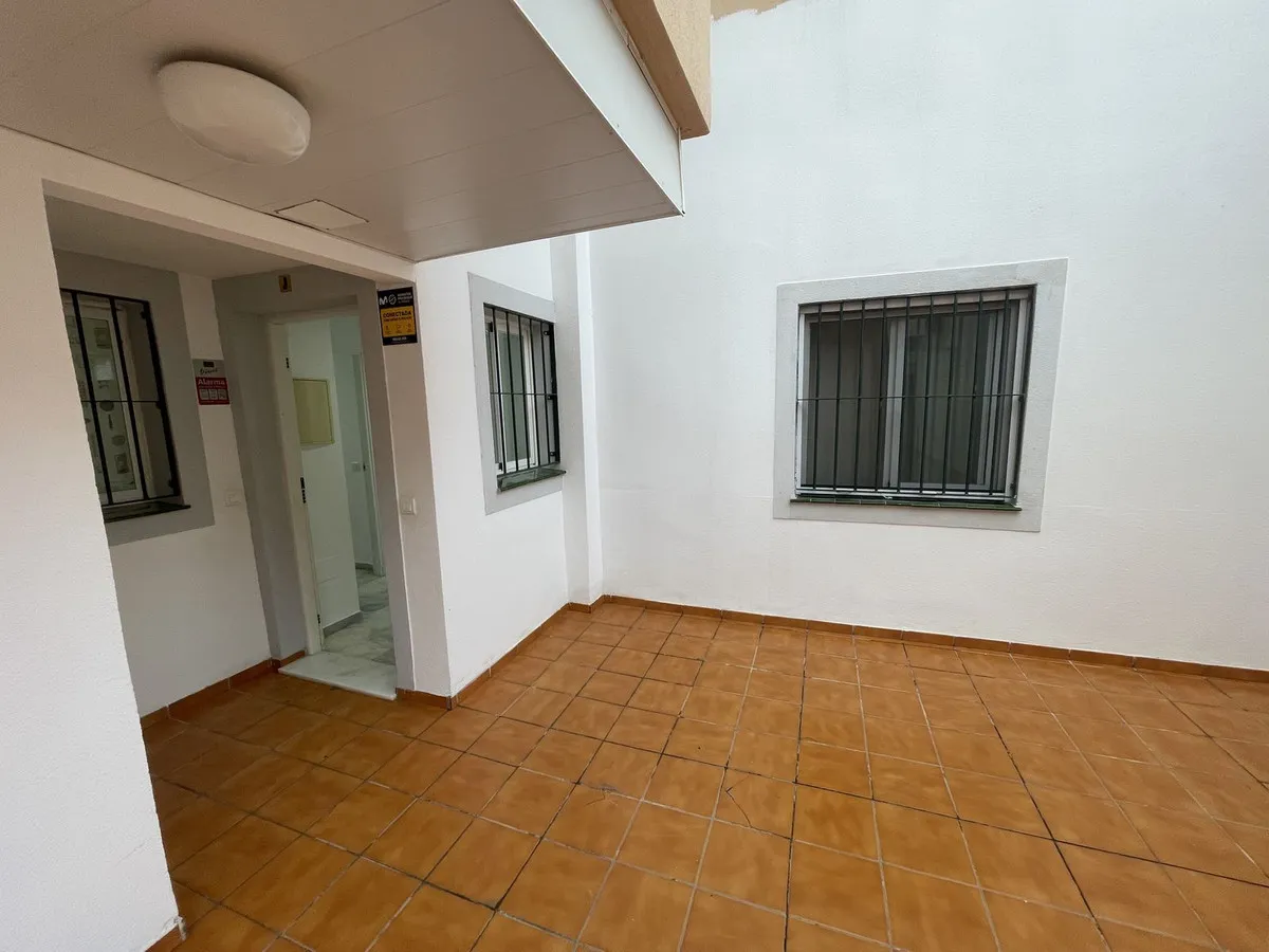 60c10c09-c23f-41d4-b52b-a1b31f3c17d5