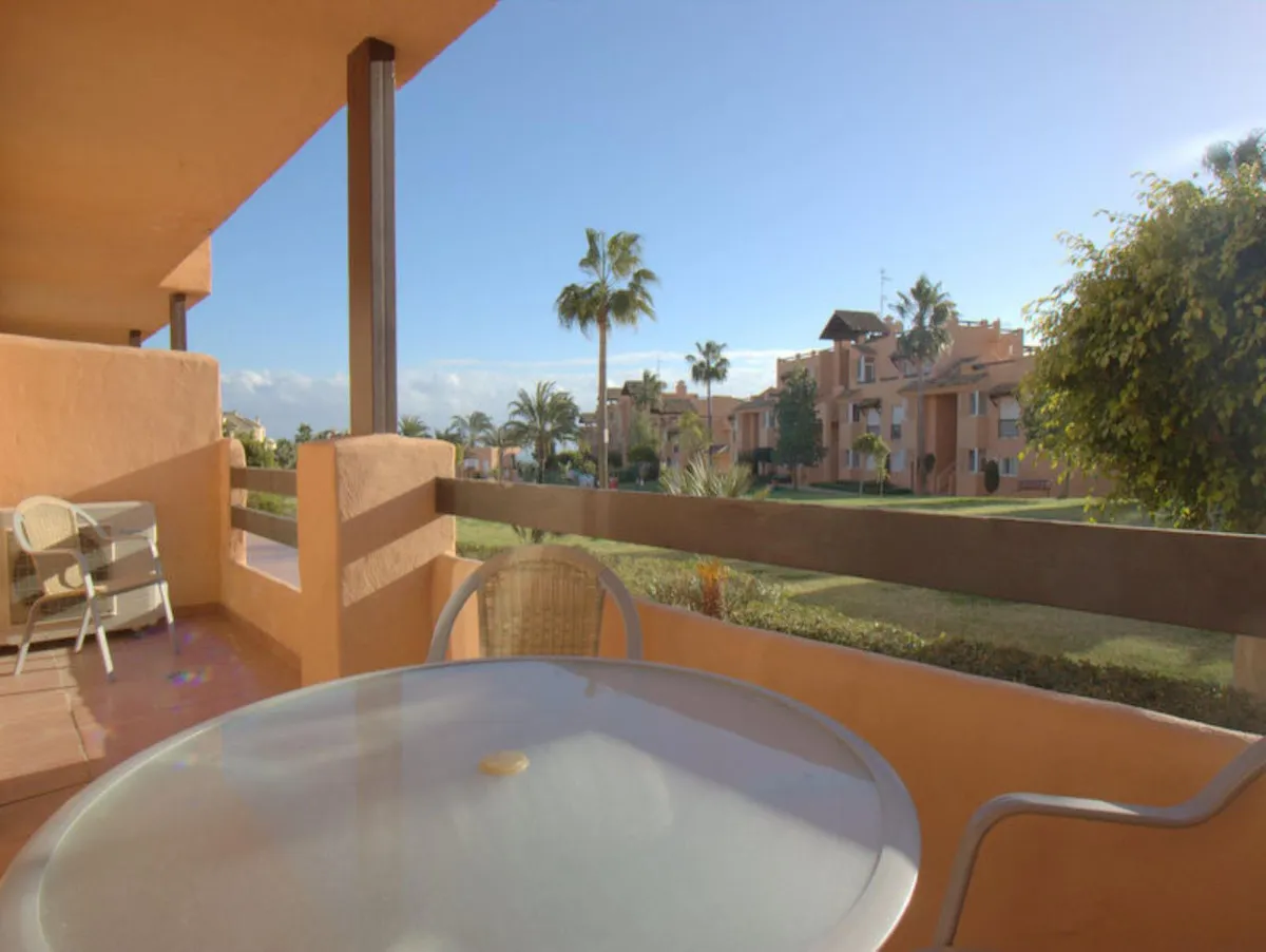 6dfe5d47-2ddc-4c9e-b74a-a875c1516082