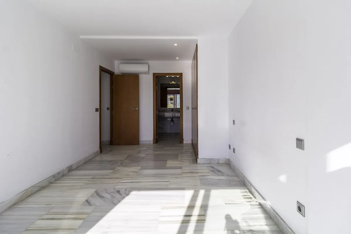 b47dee53-b291-454e-a03b-4ee36ee19684