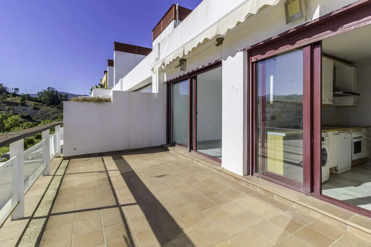 ea8f1c5f-fe54-42b3-b2a3-d34ea2564ec5