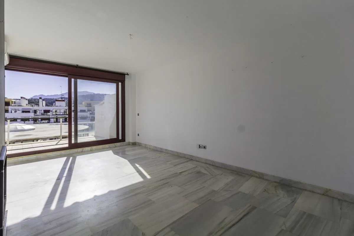 f6d4beab-380c-4ba2-a9e9-865ff236cd0f