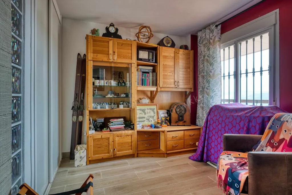 350b3dbd-5069-4226-8db4-84554e78db5a