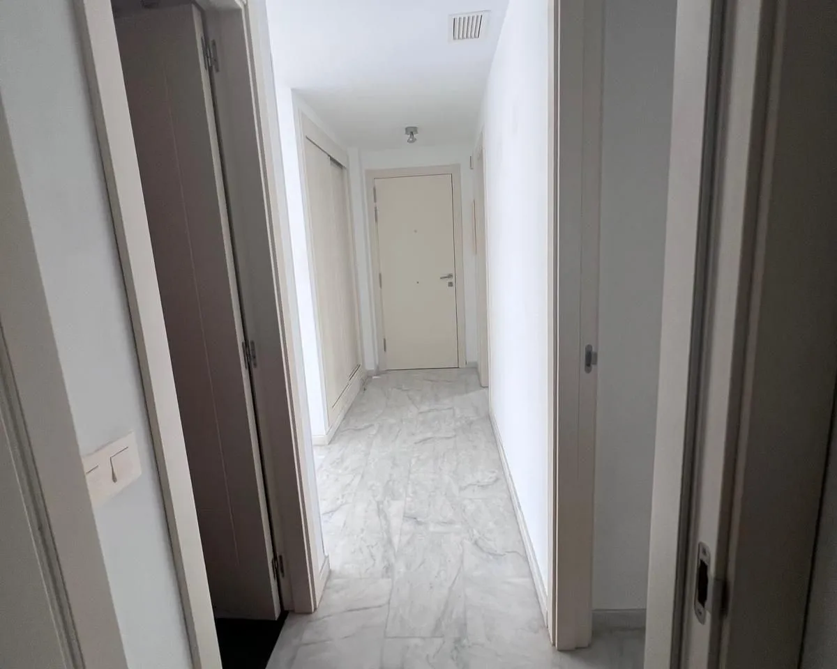 c379c4b7-d897-4cb5-a9b8-75a595922e06