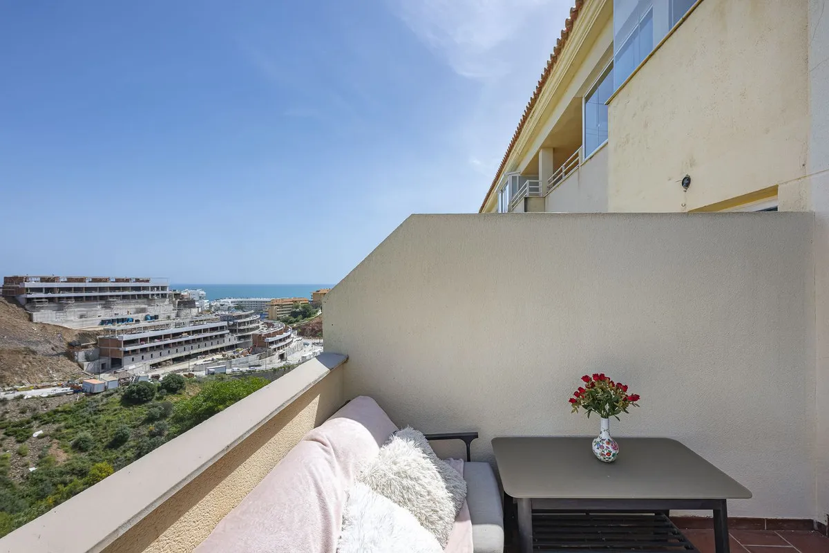 7baa0866-9d13-4f13-b2b8-ce1badbef978