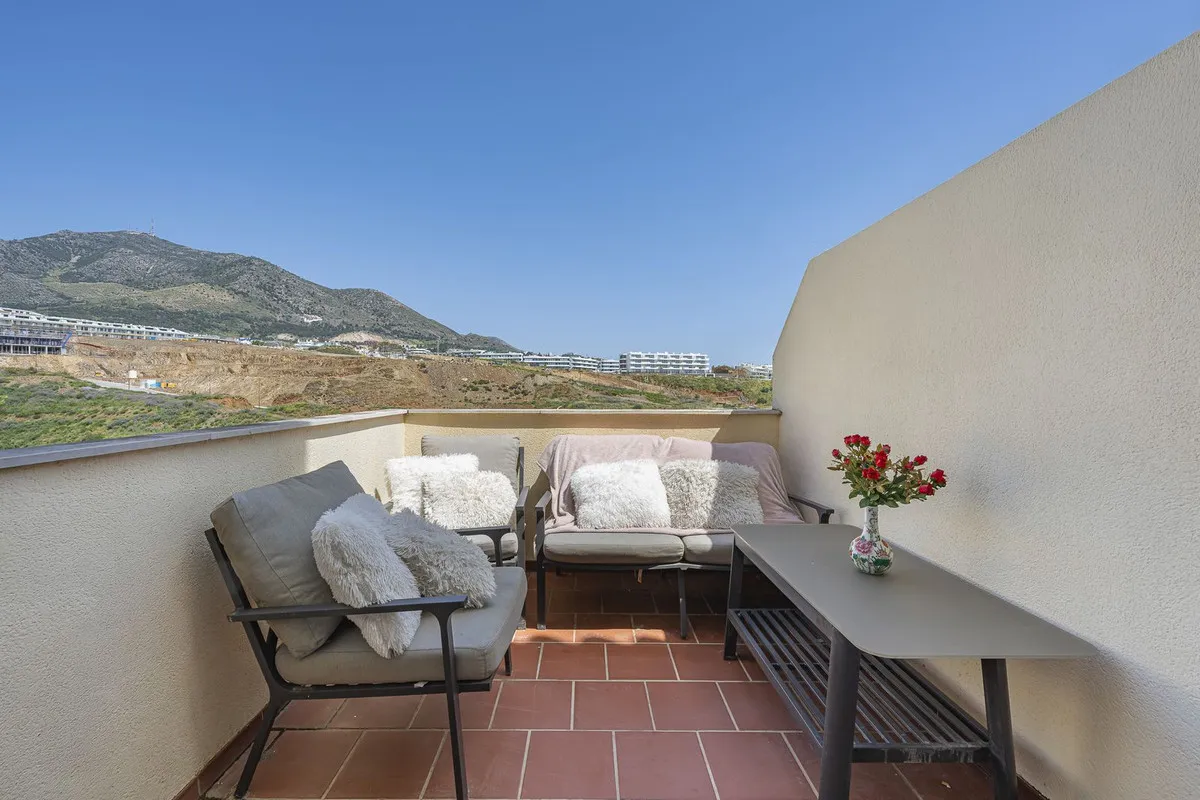 c0bfb290-e378-409b-8b31-006a038b0224