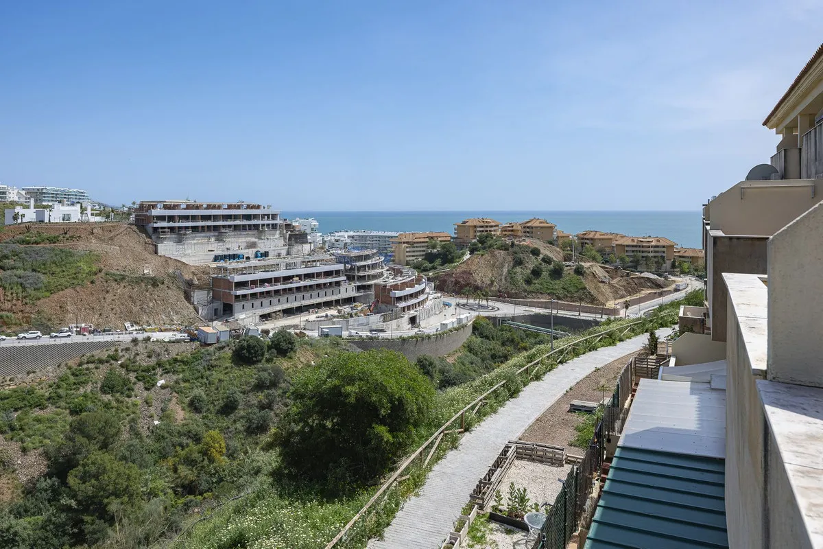 f220af6a-af5a-4cf4-9ff6-c10973a6708e