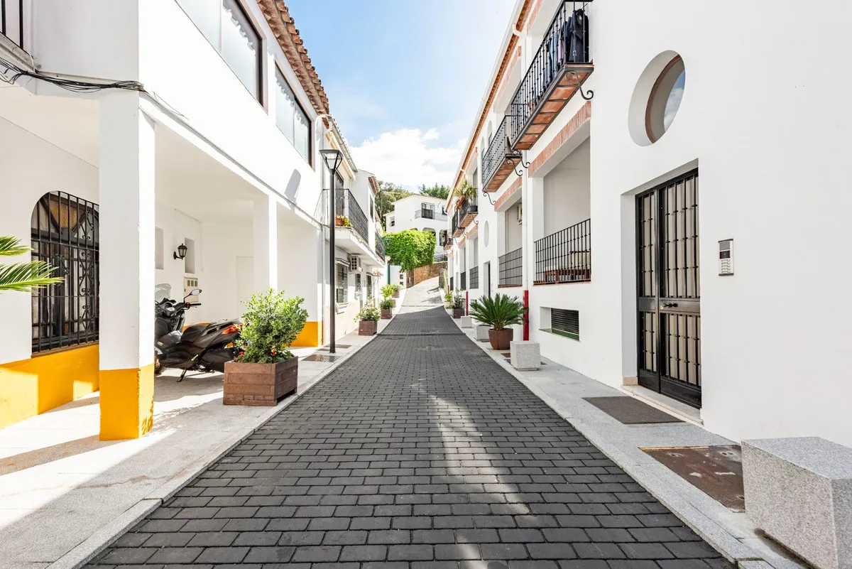 c66c2421-e023-4636-957e-82bcf3e45f2e