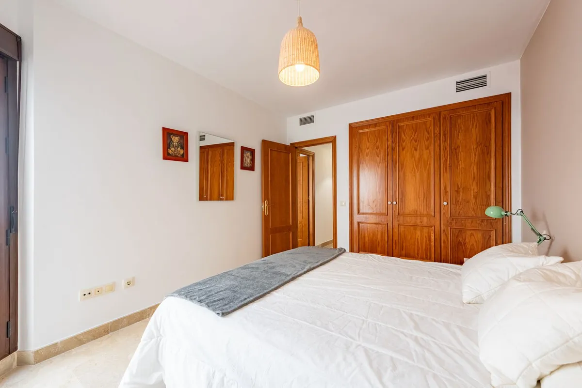 cc1cbcbe-0a38-4dc0-8a3e-f3782c14671c