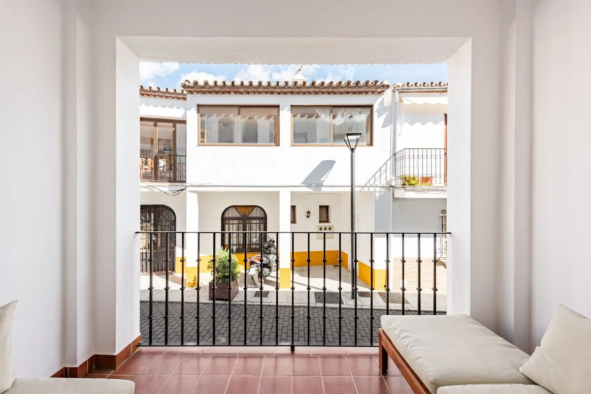 d103194d-f286-4ec8-81f4-d083bd02e146