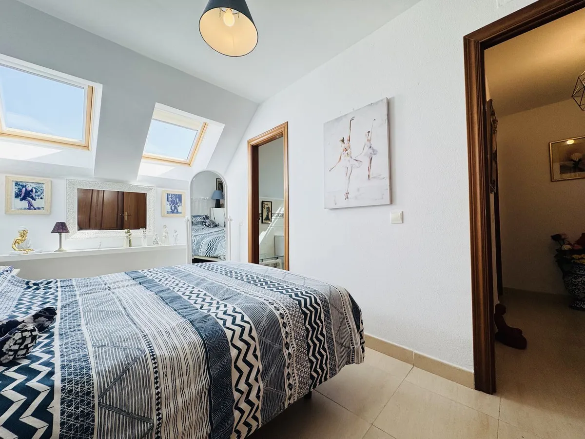 5ae198a9-47eb-4e12-87a3-a80038eada2f