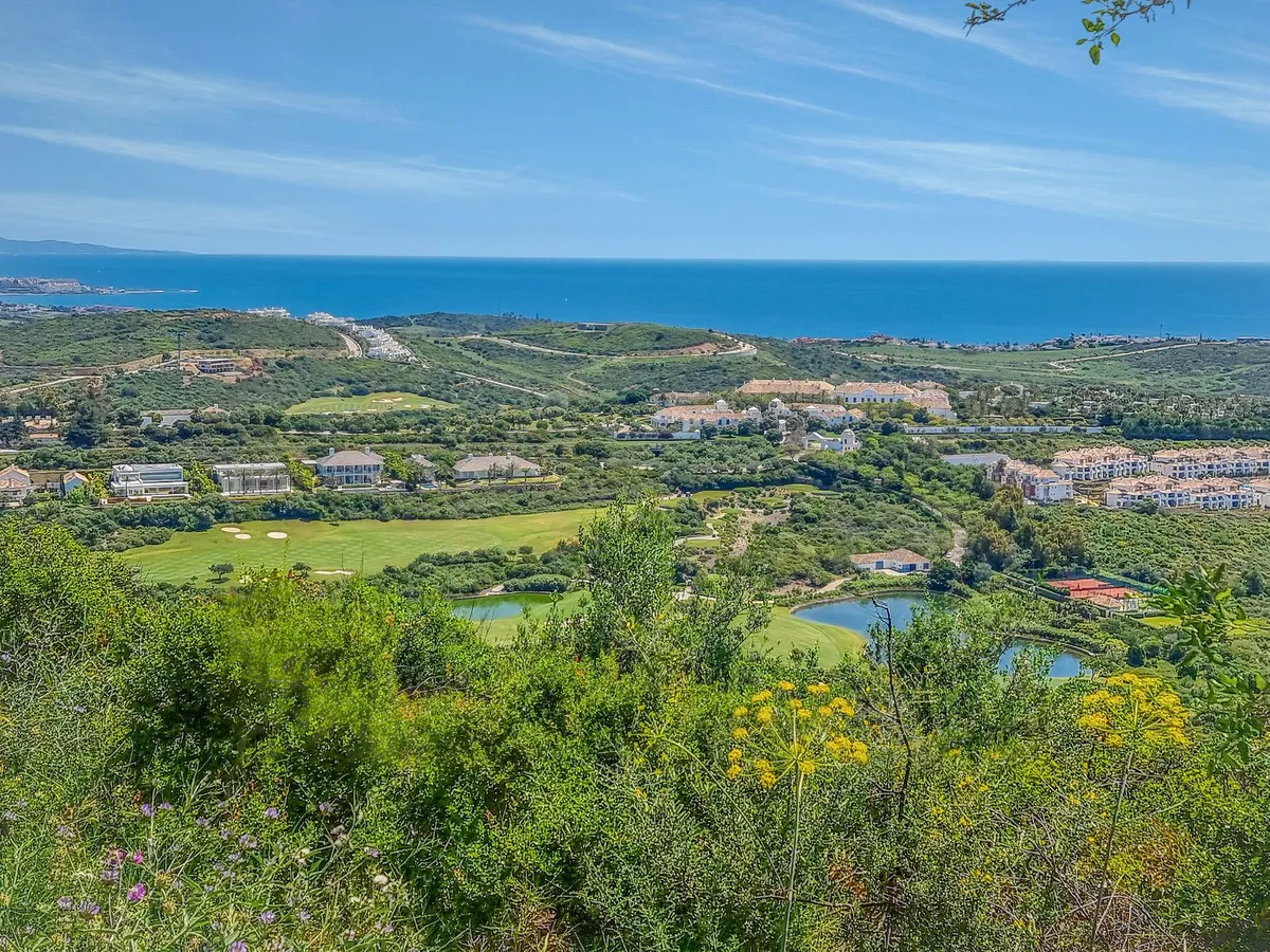 d7e4e027-05a9-428f-a8b8-fde1021a679b