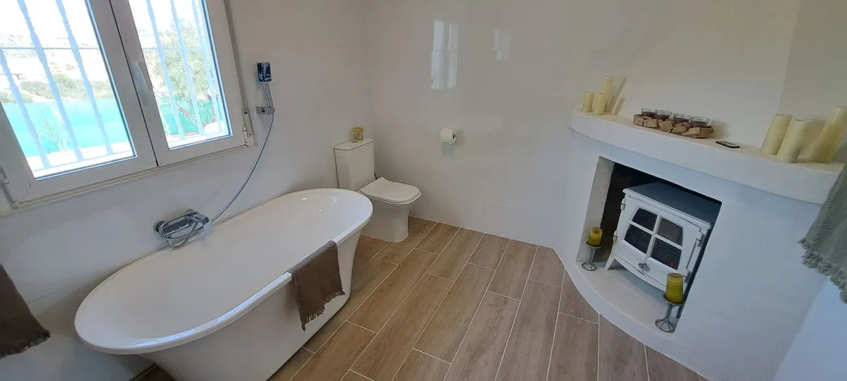 8e71f08c-708c-4dc6-b227-b4f2552a875e