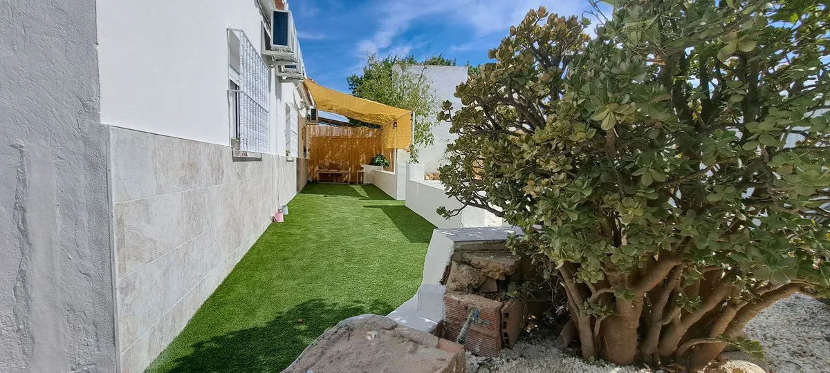 e9f839c2-a072-4853-843d-96a8fa2125fc