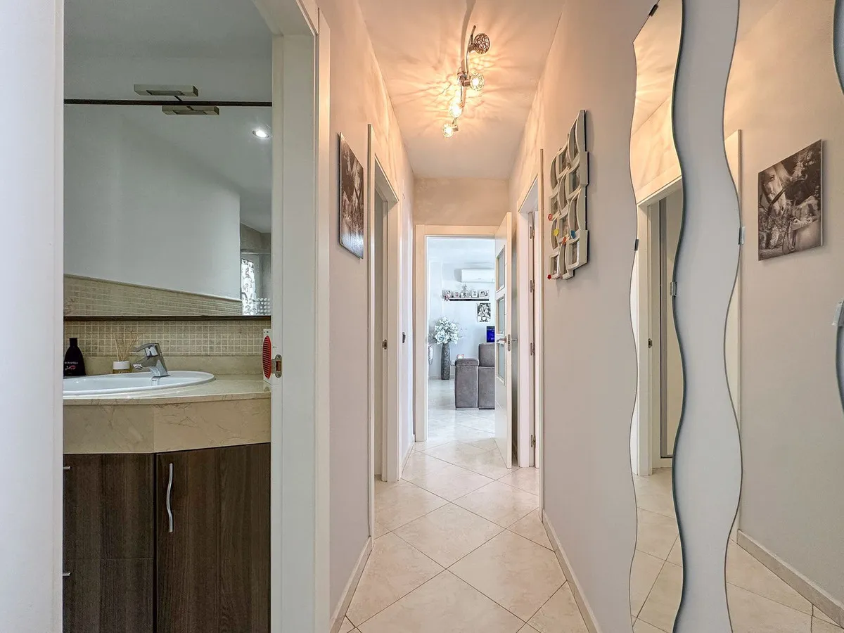 29e4cda8-d7fe-41ca-ae1c-e90405e95cb3