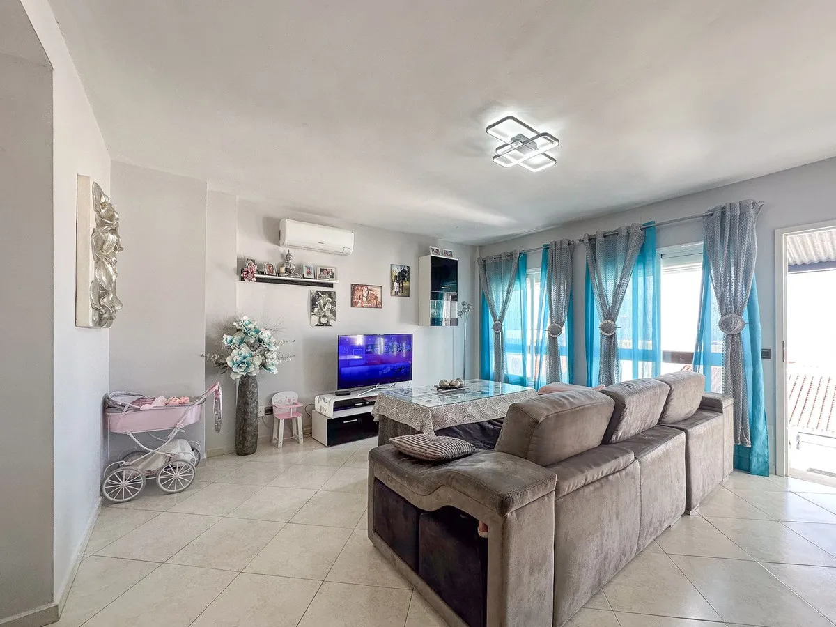 3a8bd216-24cb-479a-90ed-919d86ab5a5d