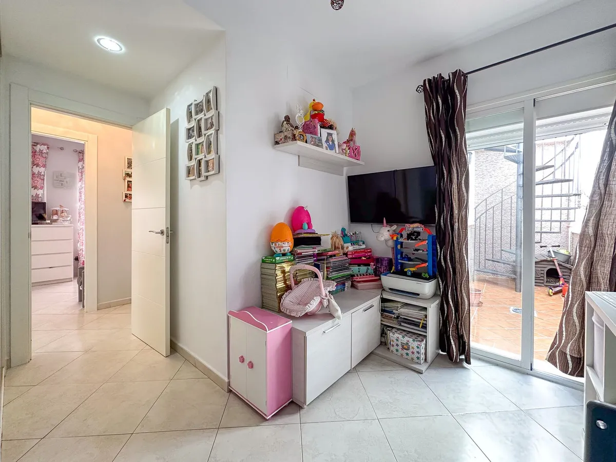 c2eeb9b5-37b6-4acf-bddd-85ad3070d332