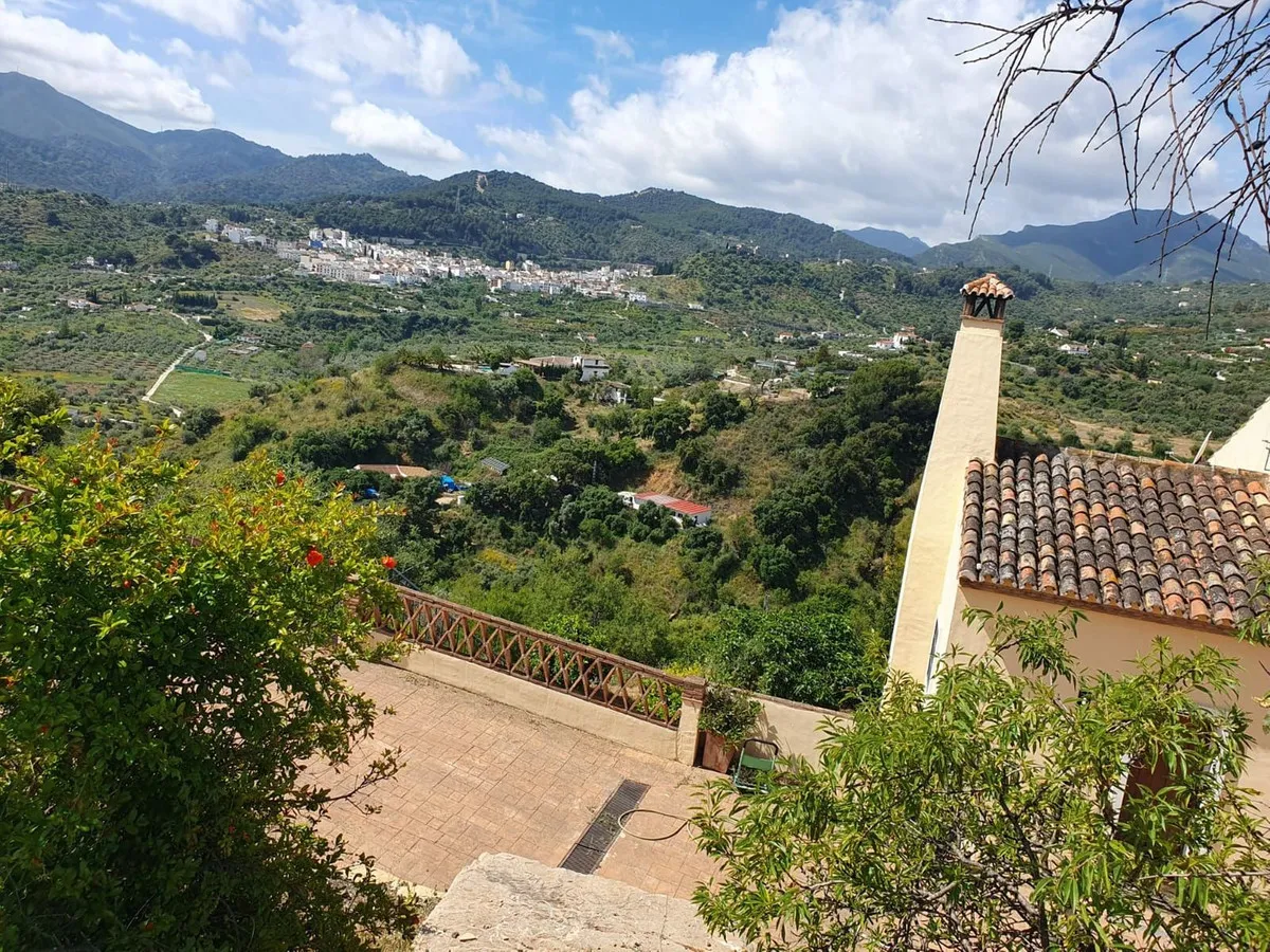 ef3c7234-7de1-4b1a-abe2-b83e396f4797