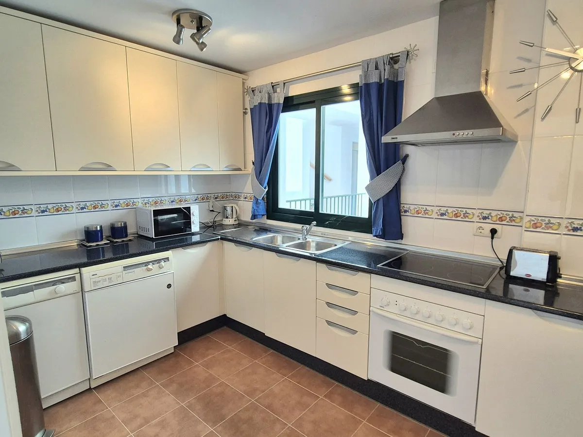 41486580-70f5-4ffb-ba40-8dcb5afbd1bd