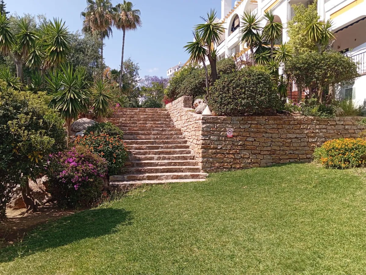 d397af54-54d0-4f28-8303-3c7d1adb31c5