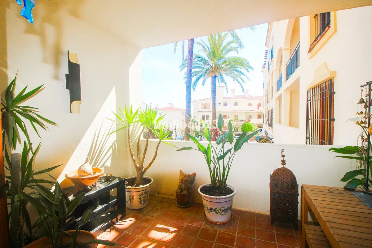 c9f2bf12-9fa6-4a57-a770-60b5f76eaa1a