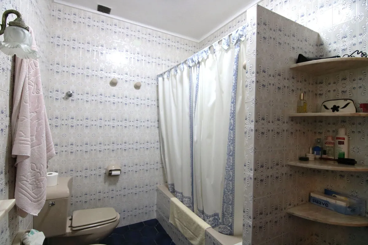 1e8205be-d4f4-40c6-9e78-8c64a8be9610