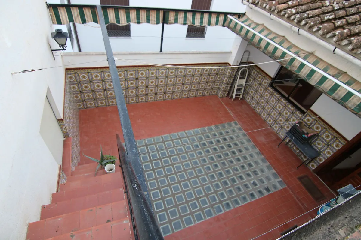 e87cbdb5-6885-441b-bb81-322286fd2202