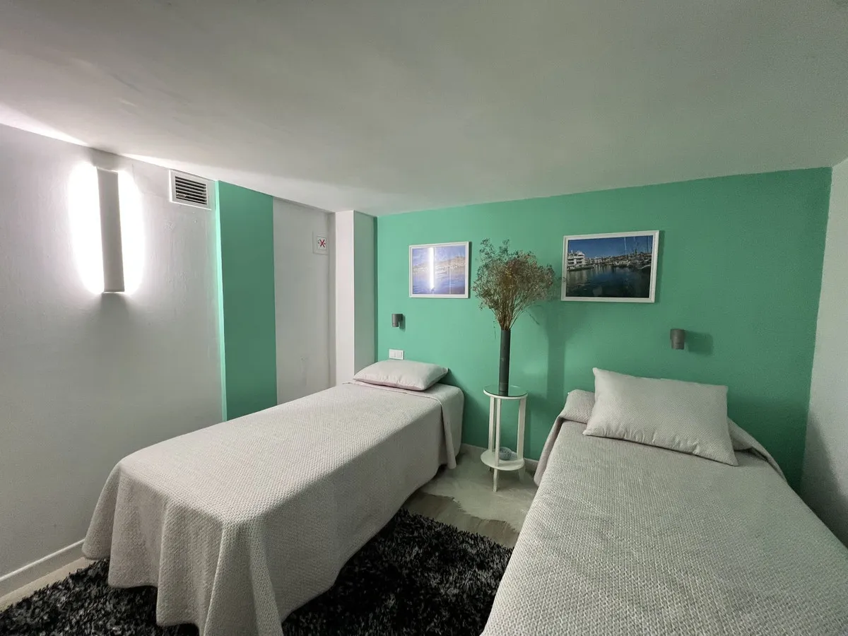 c426b5d6-81be-49a0-a640-977ecabbe91a