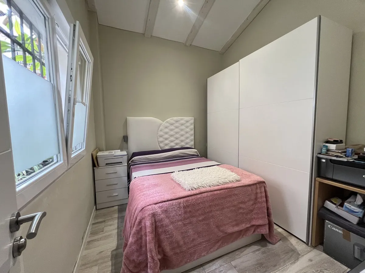 e2733aef-e56b-4cb3-80a9-5543b0d213c3