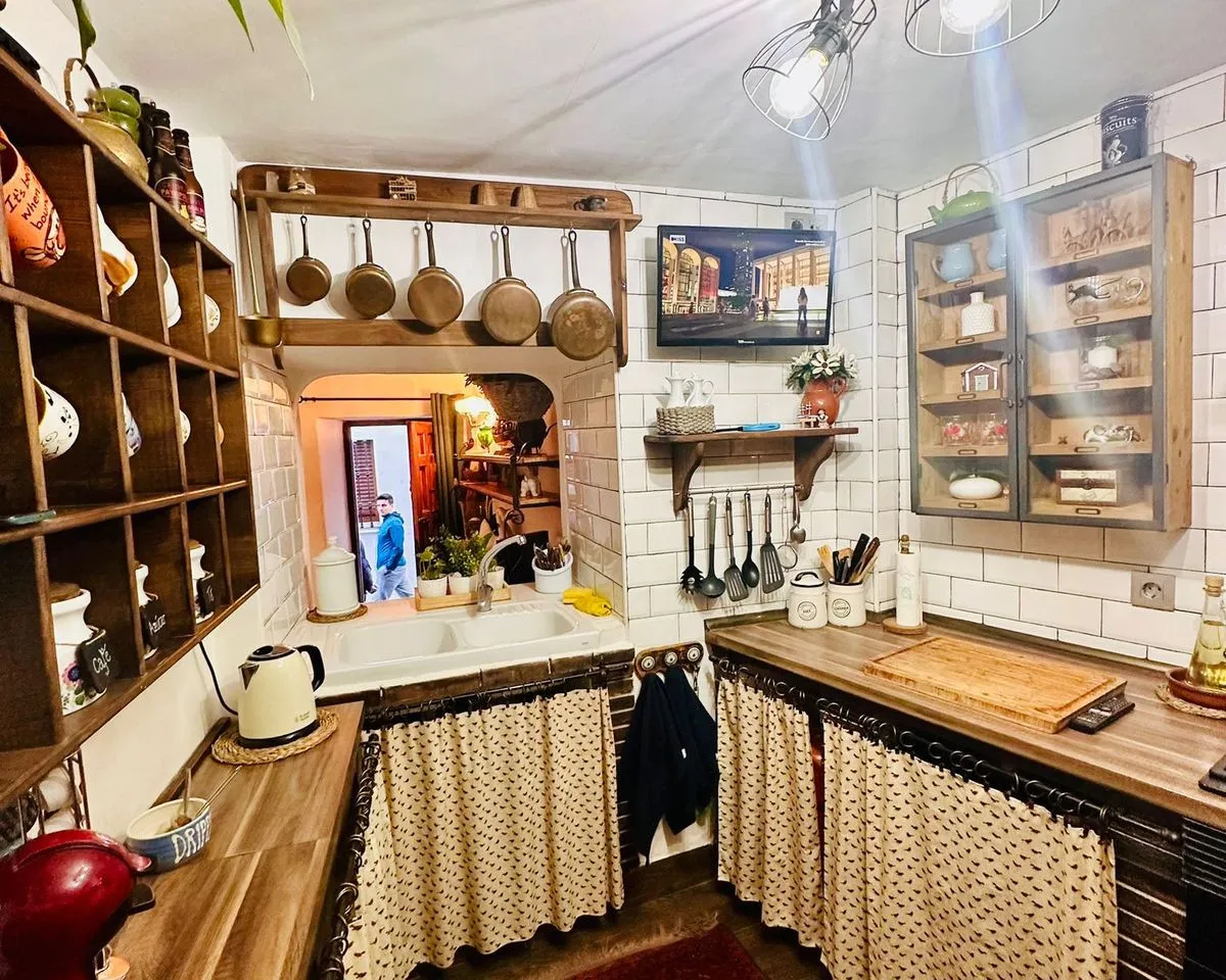 e72be0fd-3398-47a8-a389-079780bdae22