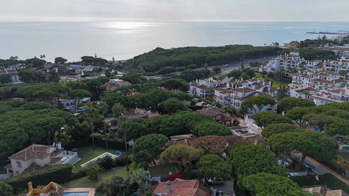 59b8065a-2635-497a-9e85-e7895a268eb6