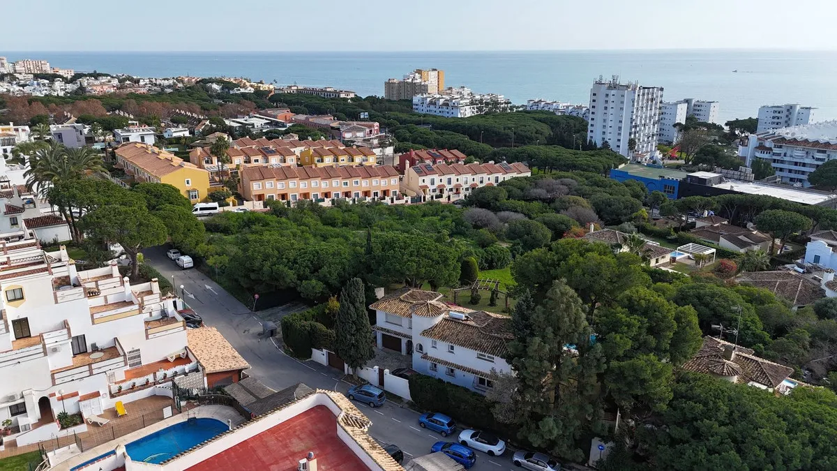 9cf1553f-4a0a-4eb6-b604-5886cfcb0d40