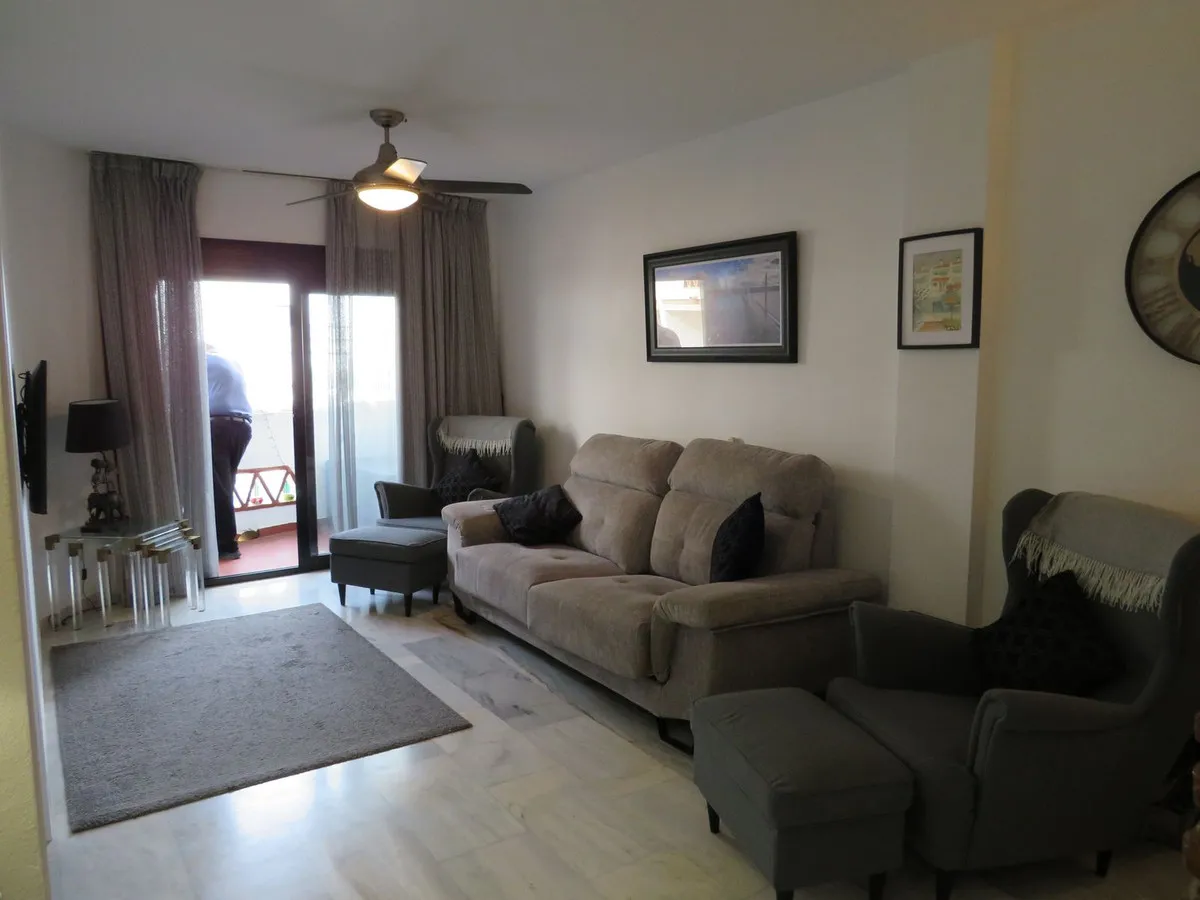 e903c201-e544-40e6-a7ac-665cbc443055