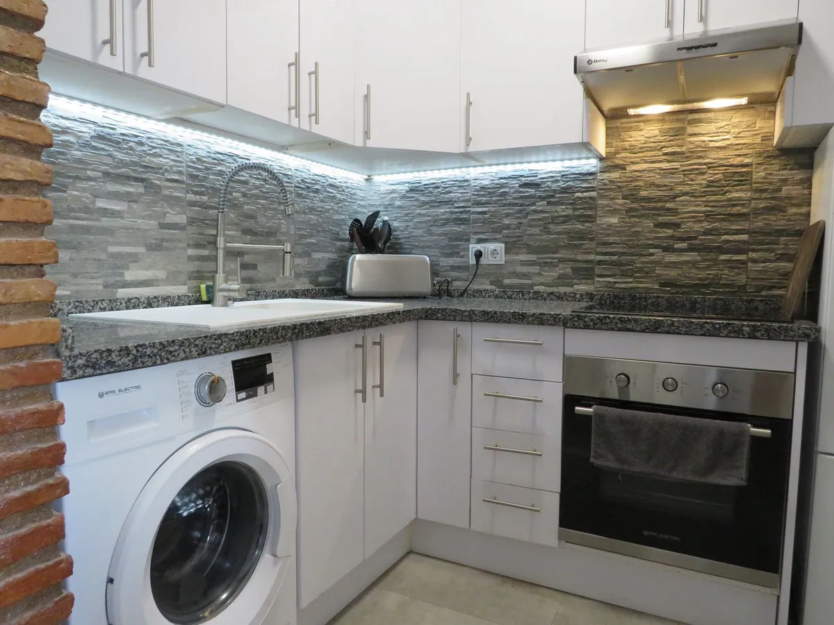 f5b3f8e1-30f1-428f-a702-b175ecd6e29a