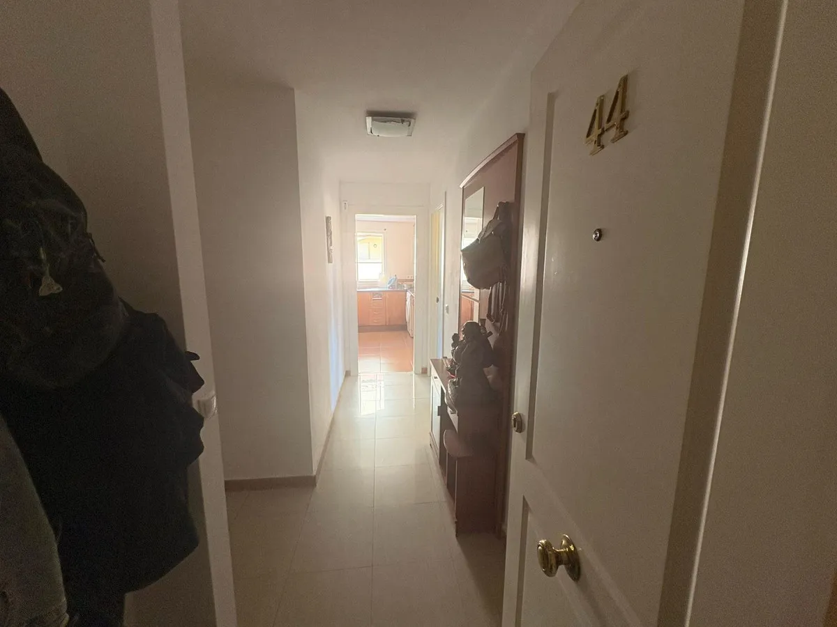 2f33fdff-7762-4dea-bad4-9c6c6747fe7f