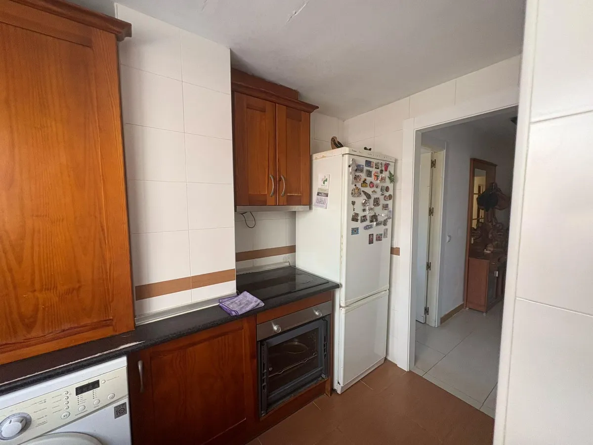 b2ec00bb-e5b6-4938-aaa9-ec92788ddf89