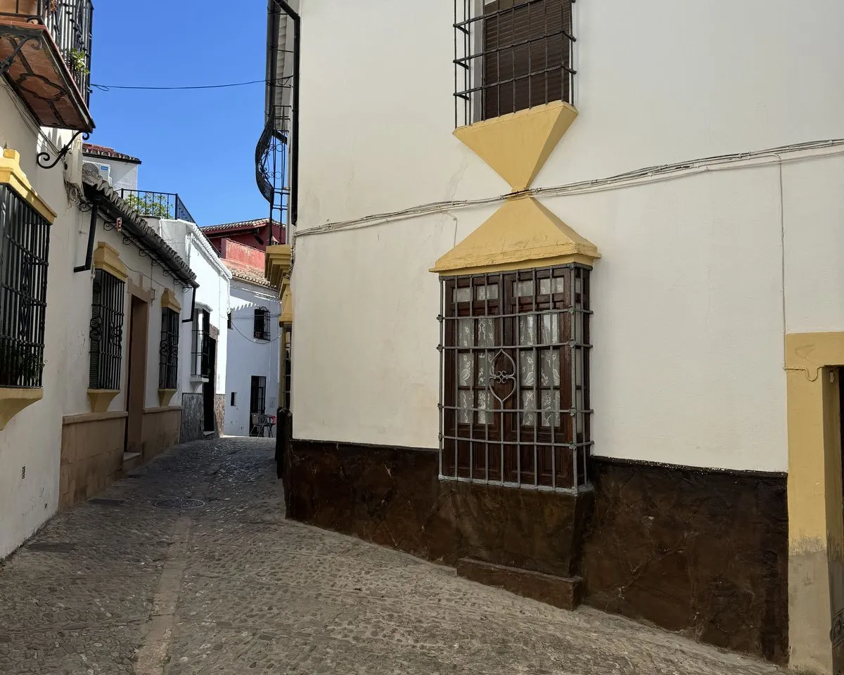 1eea11f2-d994-4bad-9921-bf8e02bcb49e