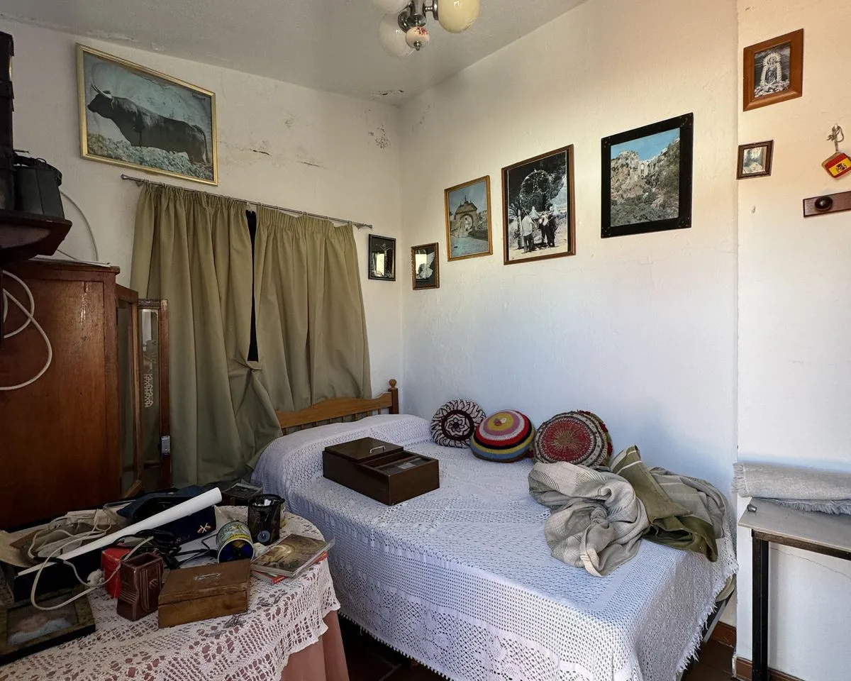 d165b047-fa28-4ee7-9b04-79b4748cdad5