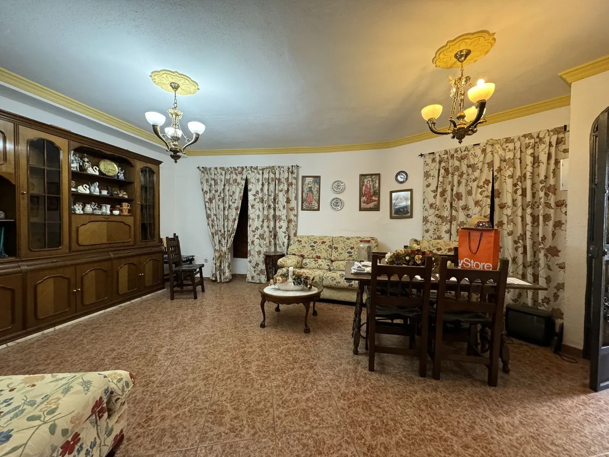 f2d2f389-21b1-48b5-908d-5c032944a0f6