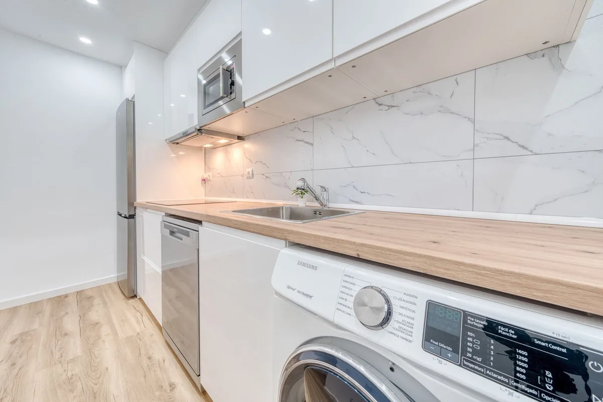 0f2001c7-0df0-438f-8bf3-dcd077926fd2