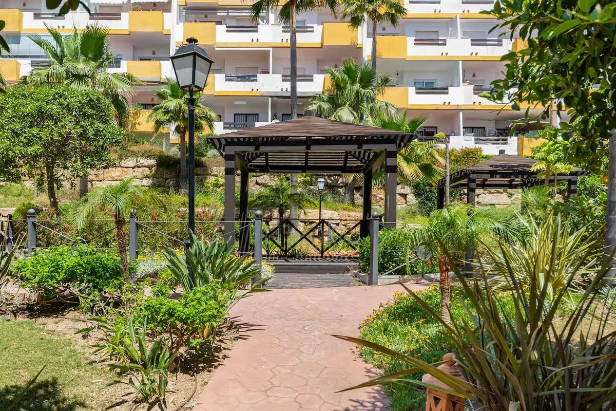 1a058b04-742f-4cc0-a1a5-36f1e45ec0a1